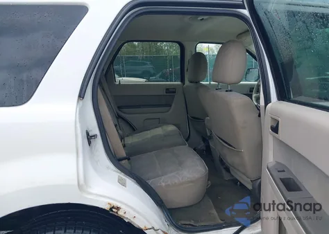 2011 Ford Escape Hybrid z USA, uszkodzony, nr VIN 1FMCU5K35BKB92993